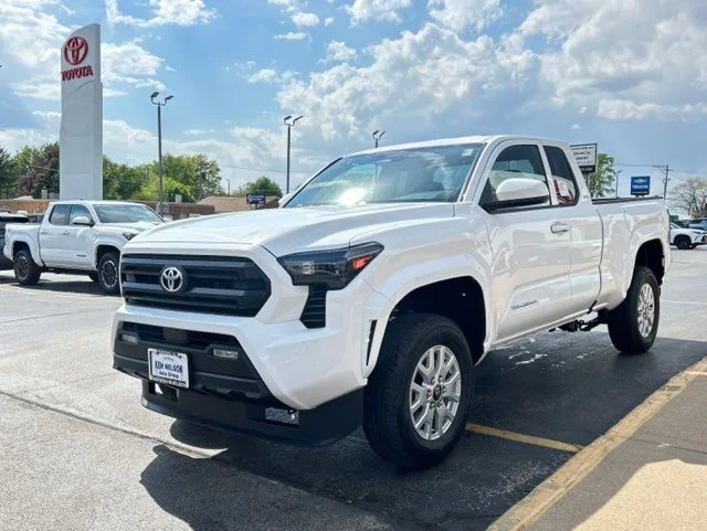 New 2026 Ice Cap Toyota SR5 image 5