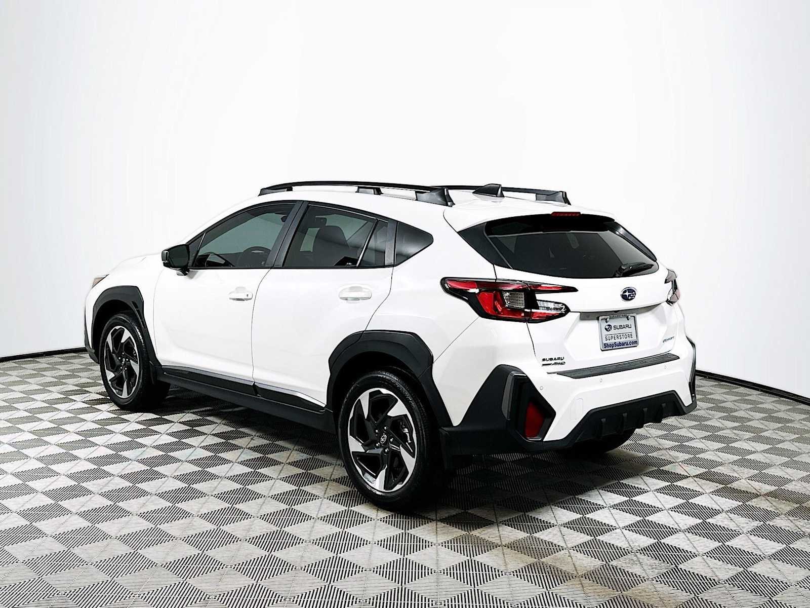 Used 2025 Crystal White Pearl Subaru Limited image 5