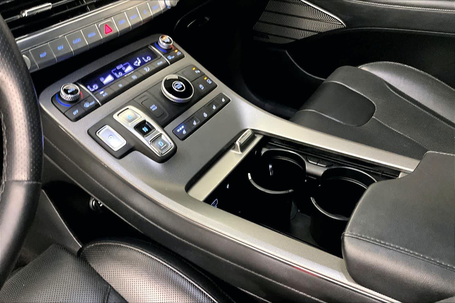 Used 2022 Hyper White Hyundai Calligraphy image 13