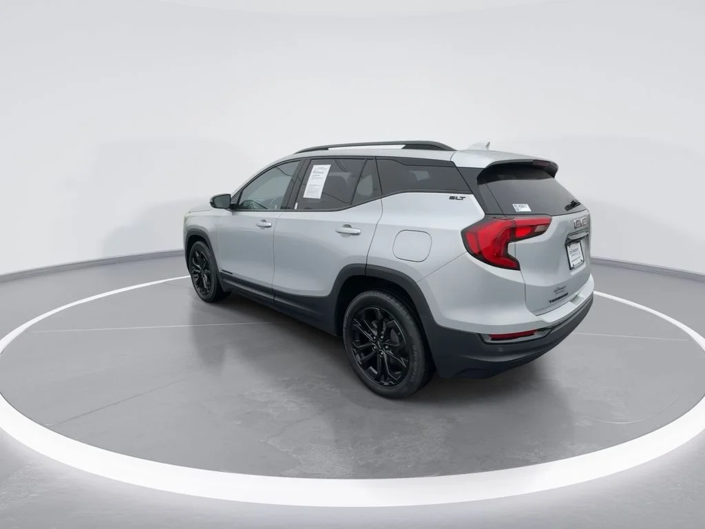 Used 2021 Silver GMC SLT image 6