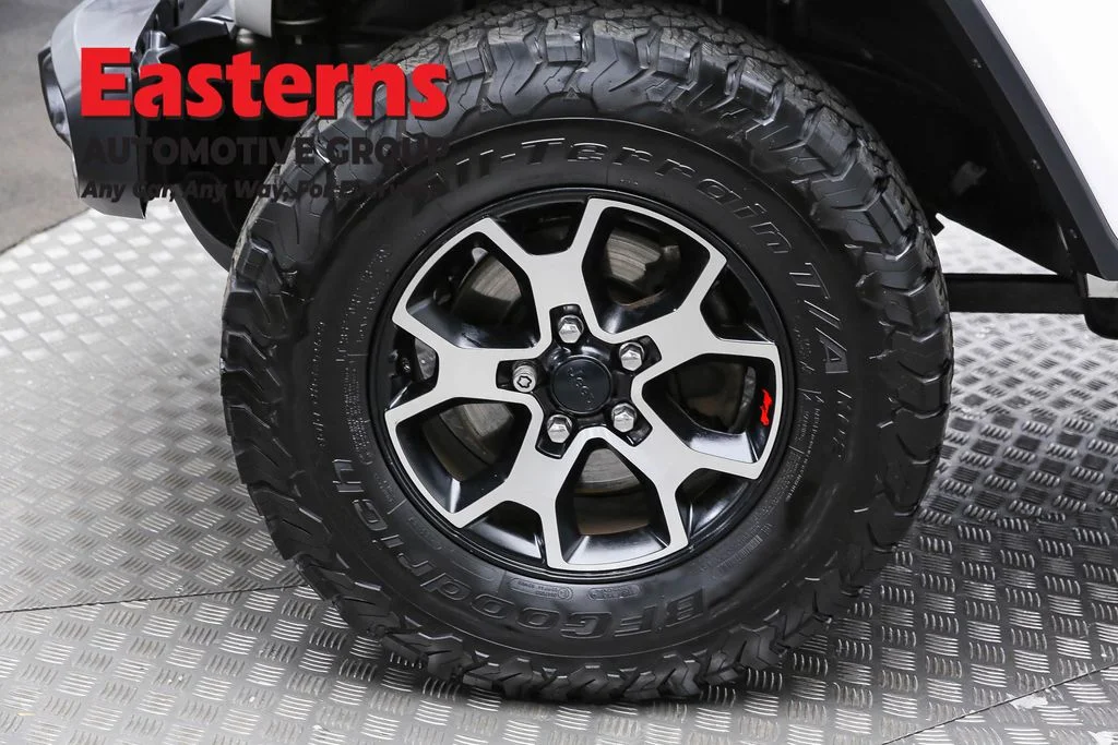 Used 2020 White Jeep Unlimited Rubicon image 35