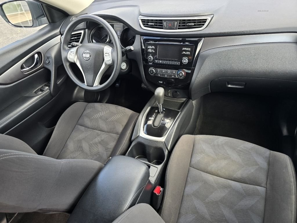 Used 2016 Silver Nissan S image 19