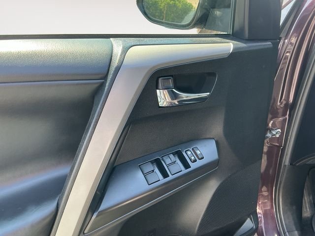 Used 2018 Black Toyota XLE image 10