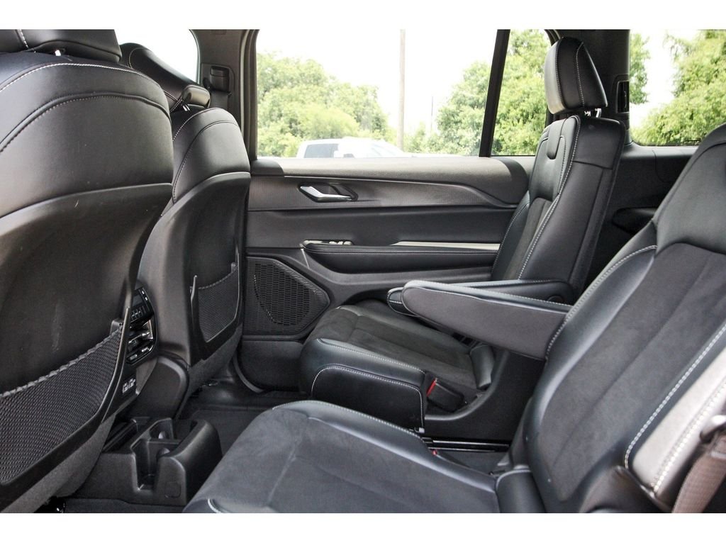 Used 2024 Gray Jeep Altitude X image 27