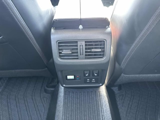 Used 2023 Gray Nissan Platinum image 18