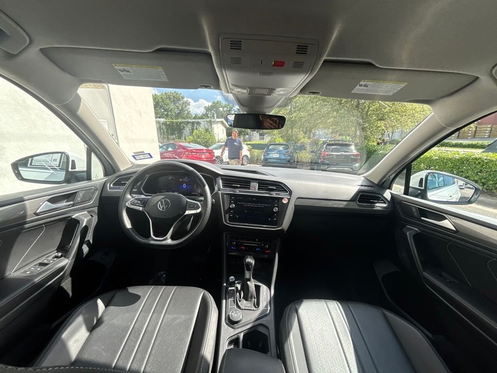 Used 2024 White Volkswagen 2.0T SE image 18