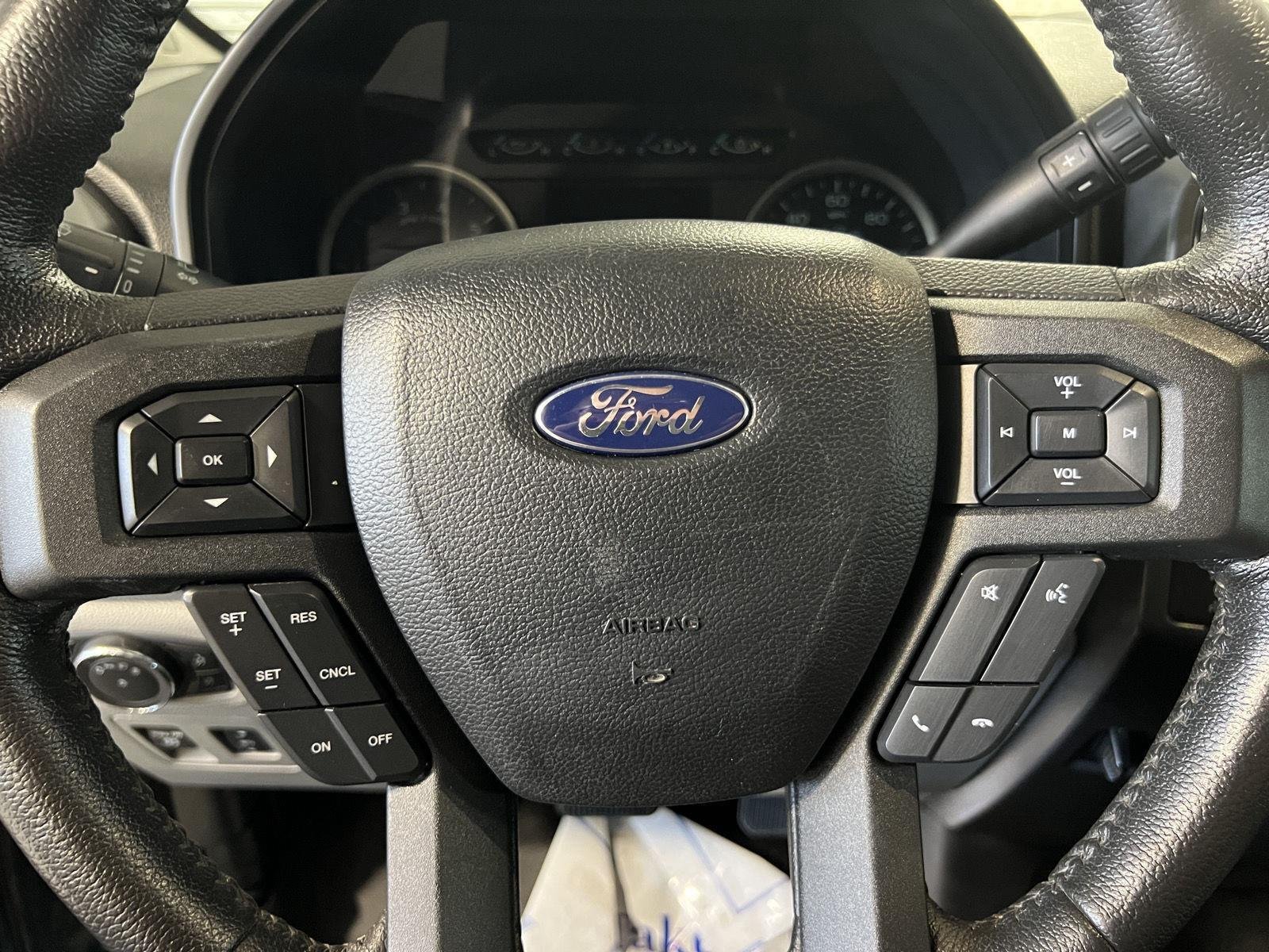 Used 2015 Blue Jeans Metallic Ford XLT image 26