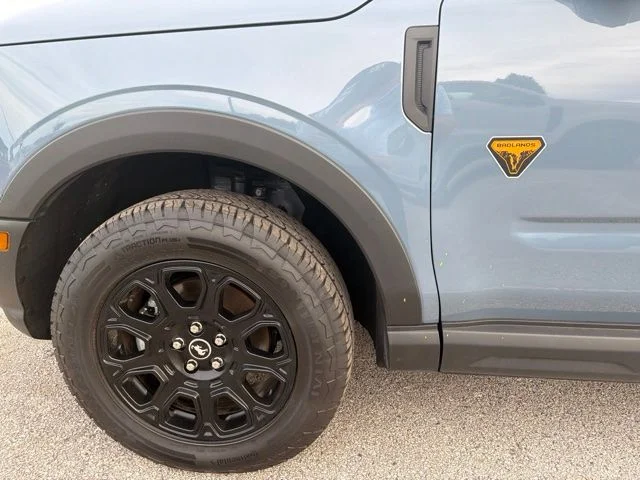 Used 2025 Gray Ford Badlands image 10