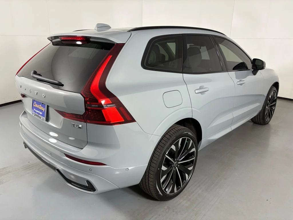 New 2026 Vapour Grey Volvo Ultra image 8