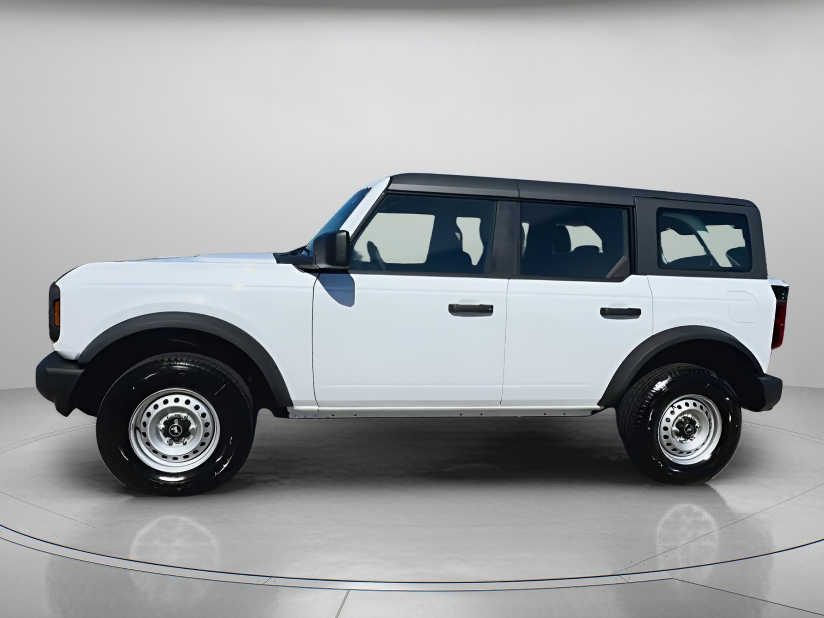 2025 Ford Bronco 4-Door Base - Photo 13
