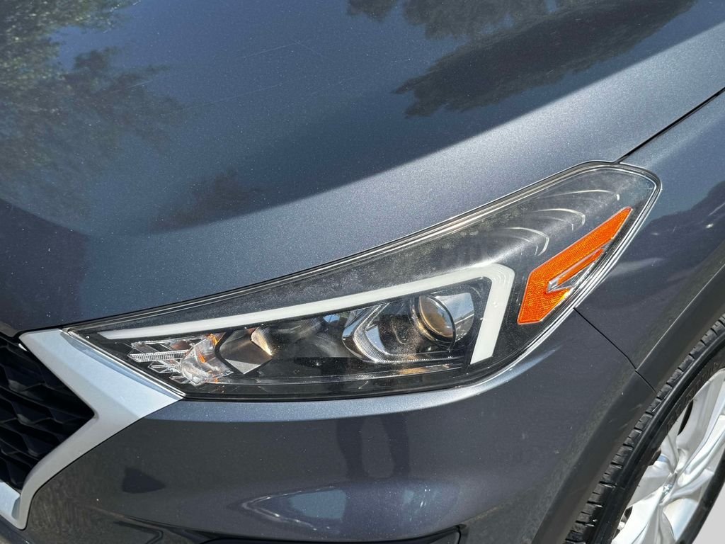 Used 2019 Gray Hyundai SE image 8