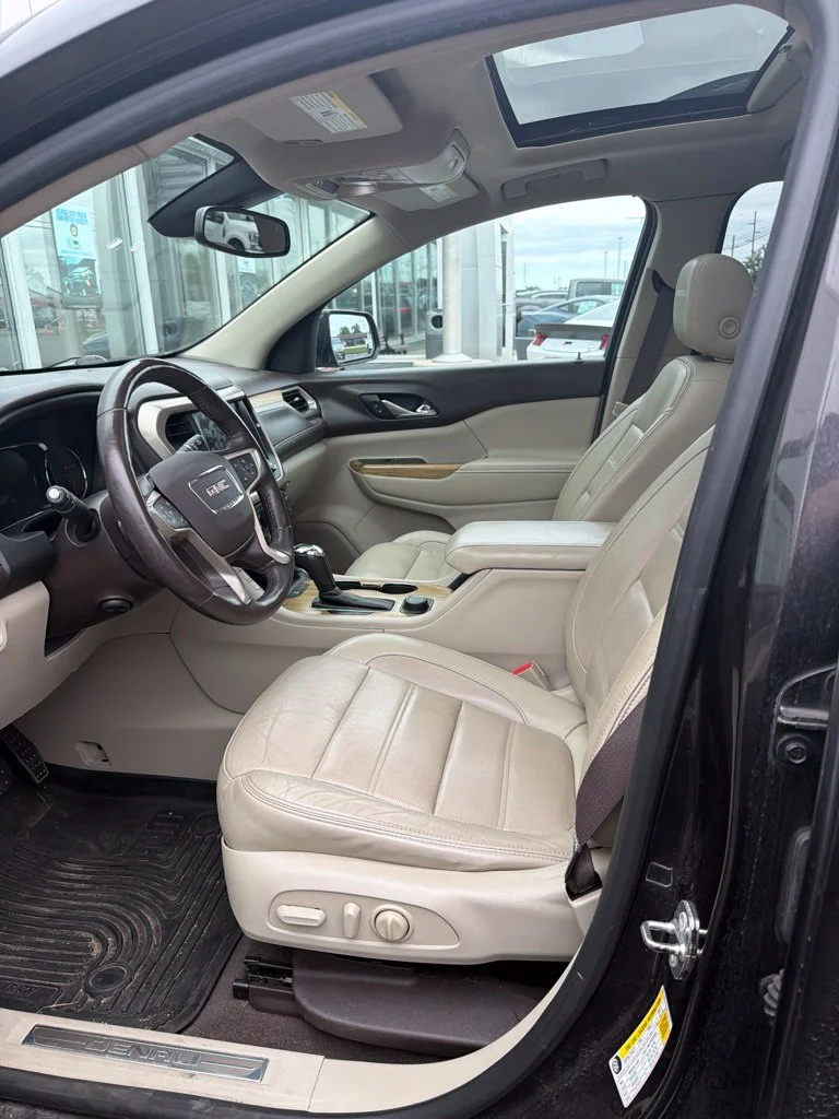 Used 2017 Silver GMC Denali image 5