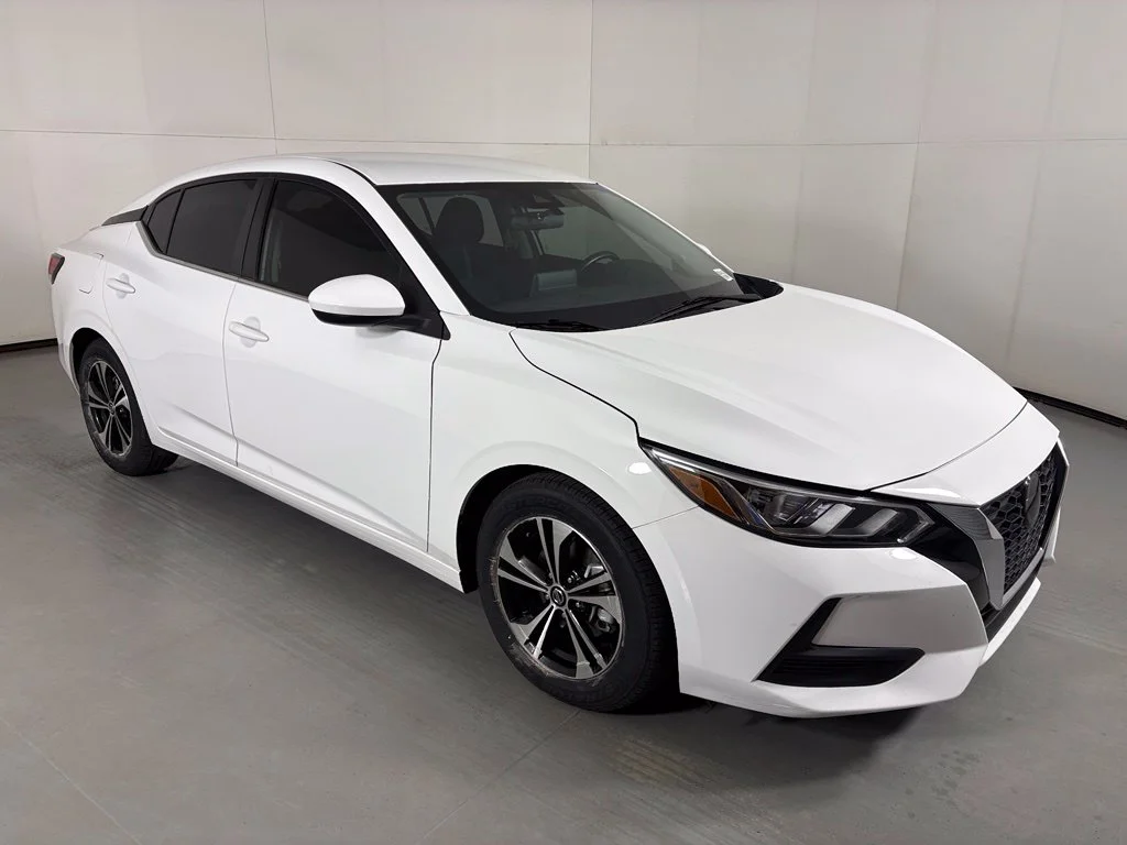 Used 2022 White Nissan SV image 2