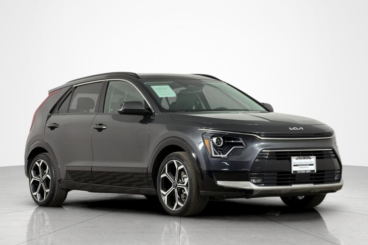 Used 2023  Kia EX Touring image 7