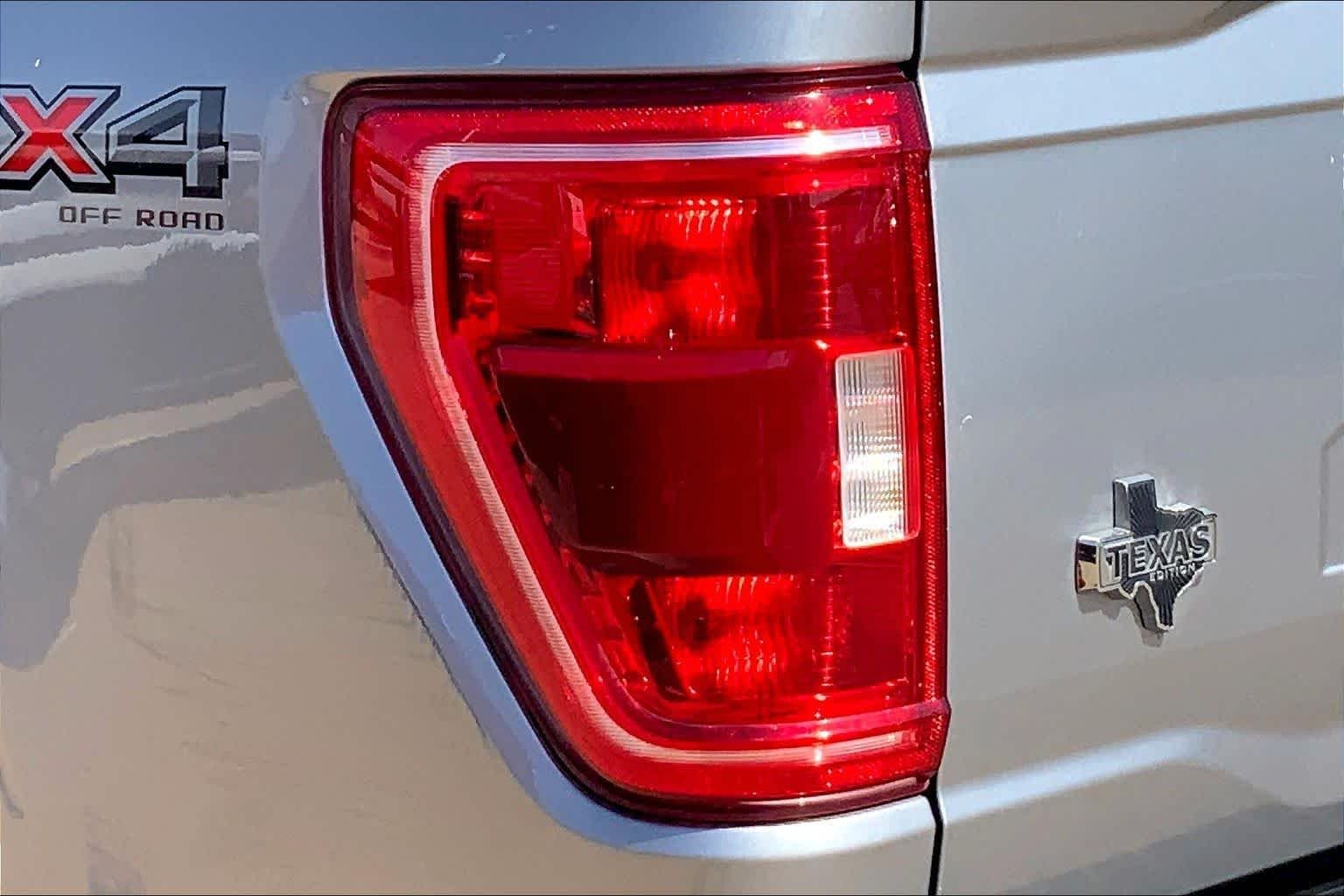 Certified Used 2023 Iconic Silver Metallic Ford XLT image 29
