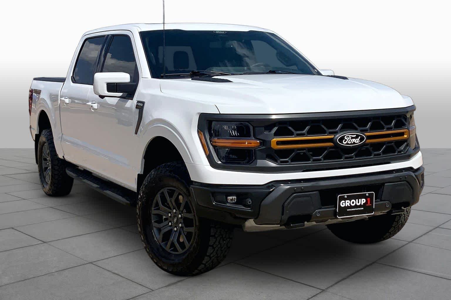 Used 2025 Oxford White Ford Tremor image 3
