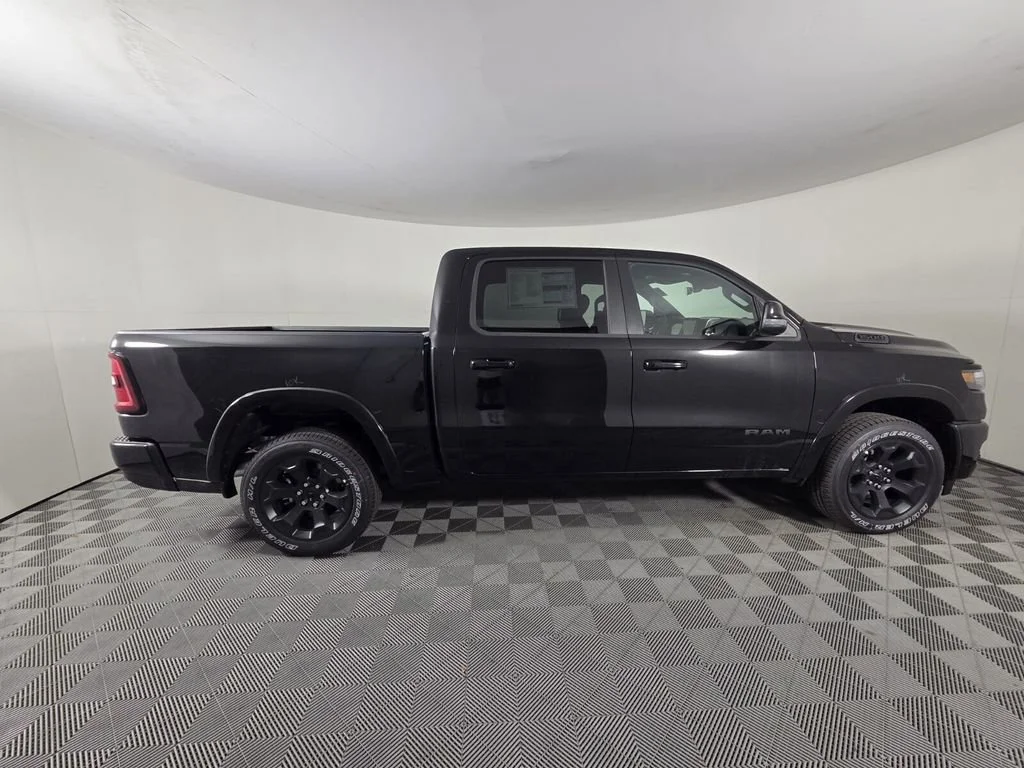 New 2026 Diamond Black Crystal Pearl-Coat Exterior Paint RAM Big Horn image 5