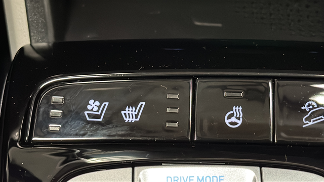 Used 2024 Amazon Gray Hyundai Limited image 31