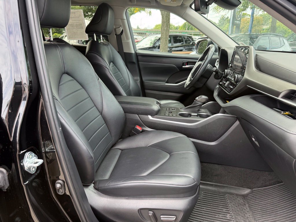Used 2023 Black Toyota XLE image 28