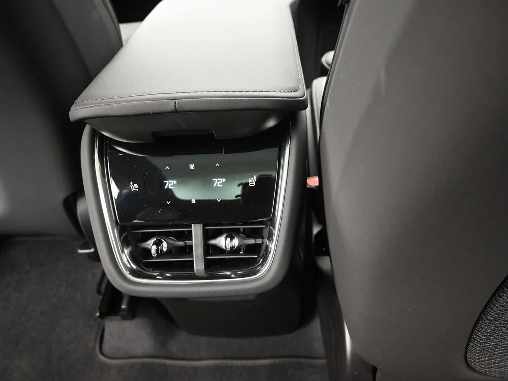 2025 Volvo EX90 Plus - Photo 22