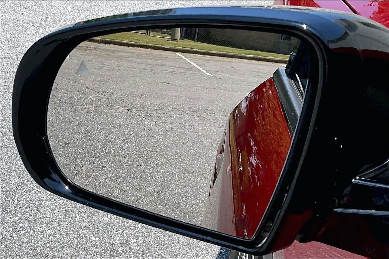 New 2026 Red Hot Pearlcoat Jeep Limited image 21