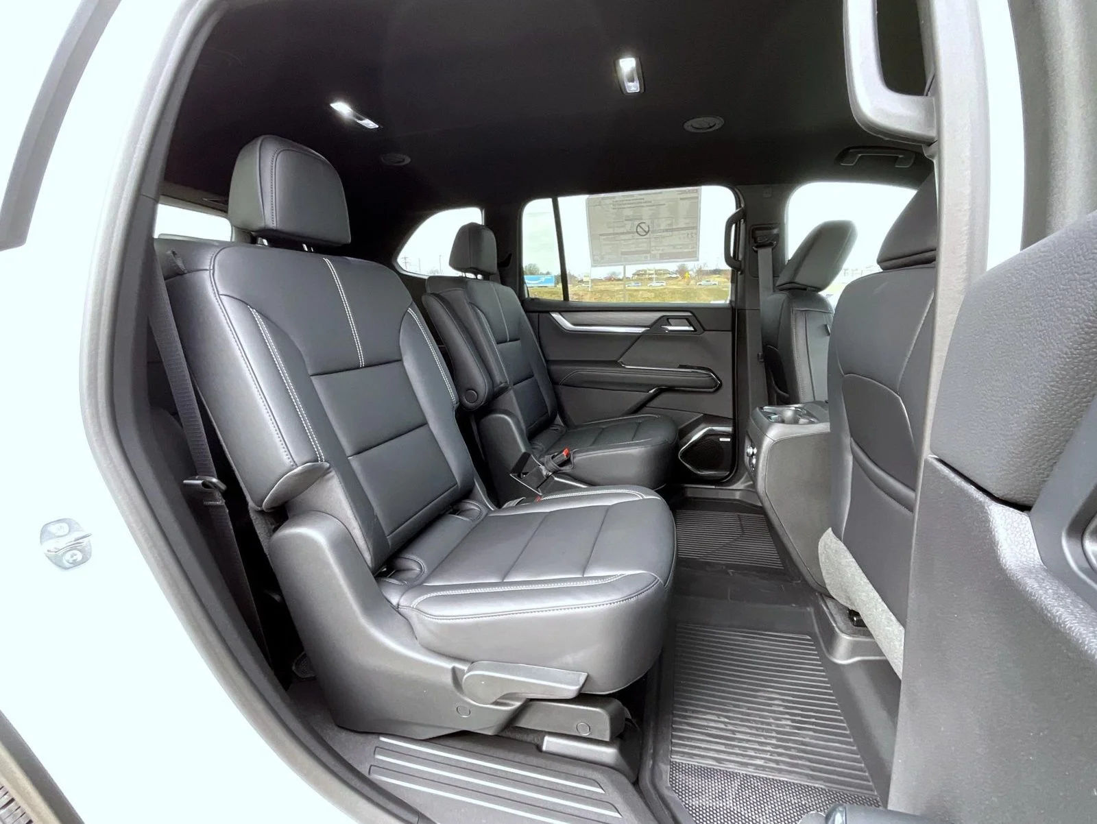 New 2026 Summit White GMC Elevation image 18