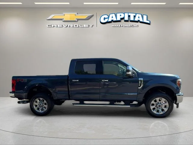 Used 2017 Blue Ford Lariat image 6