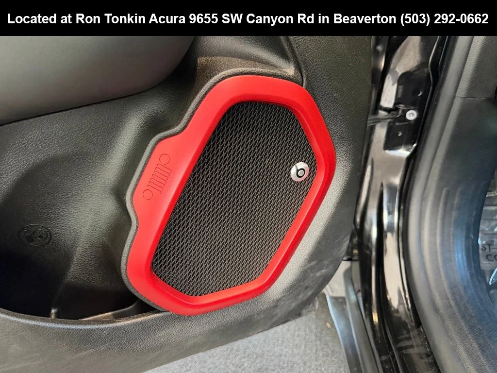 Used 2016 Black Jeep Trailhawk image 13