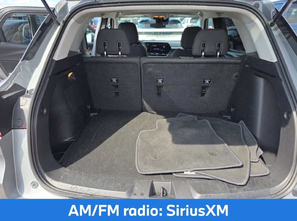 Used 2025 Gray Chevrolet LT image 6