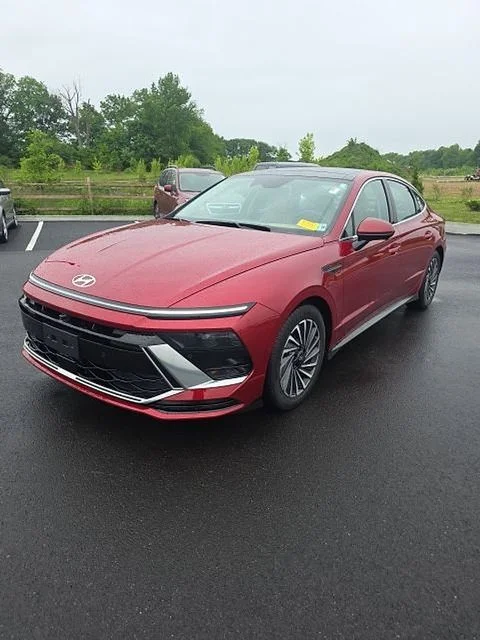 2024 Hyundai Sonata Limited's photo
