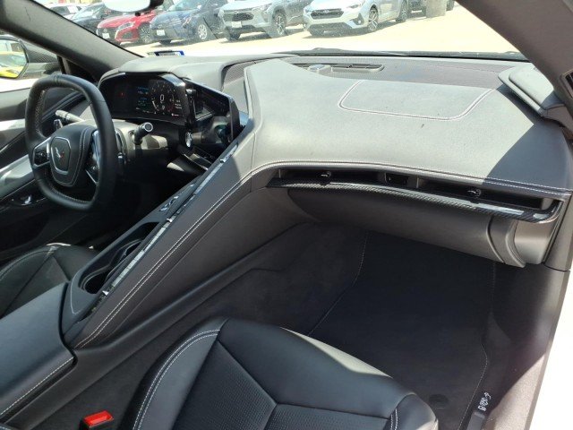 2025 Chevrolet Corvette 2LT - Photo 13