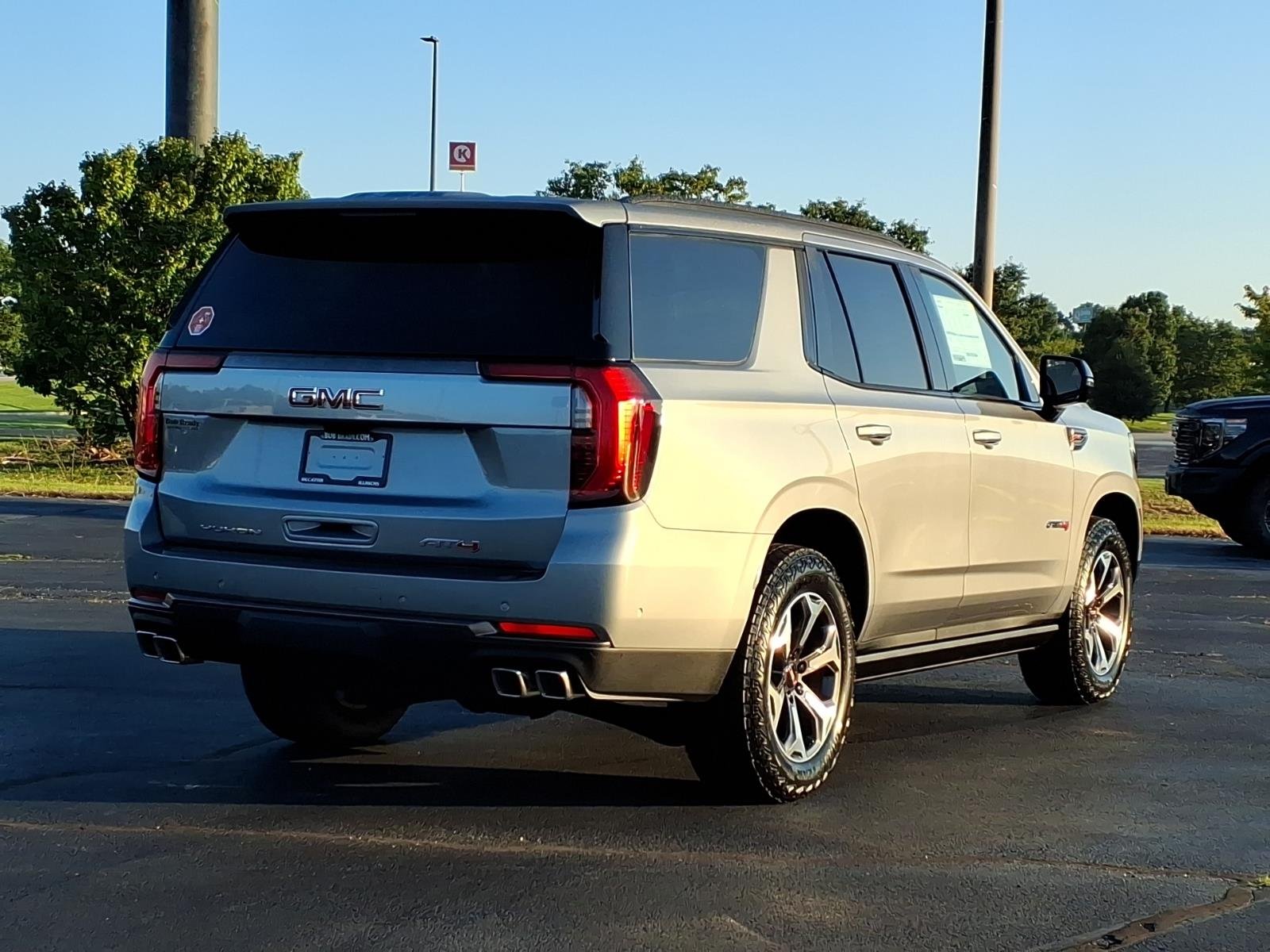 2026 GMC Yukon AT4 Ultimate - Photo 15