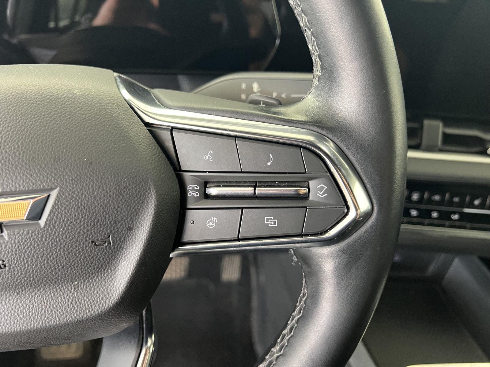Used 2025 Sterling Gray Metallic Chevrolet AWD LT image 7