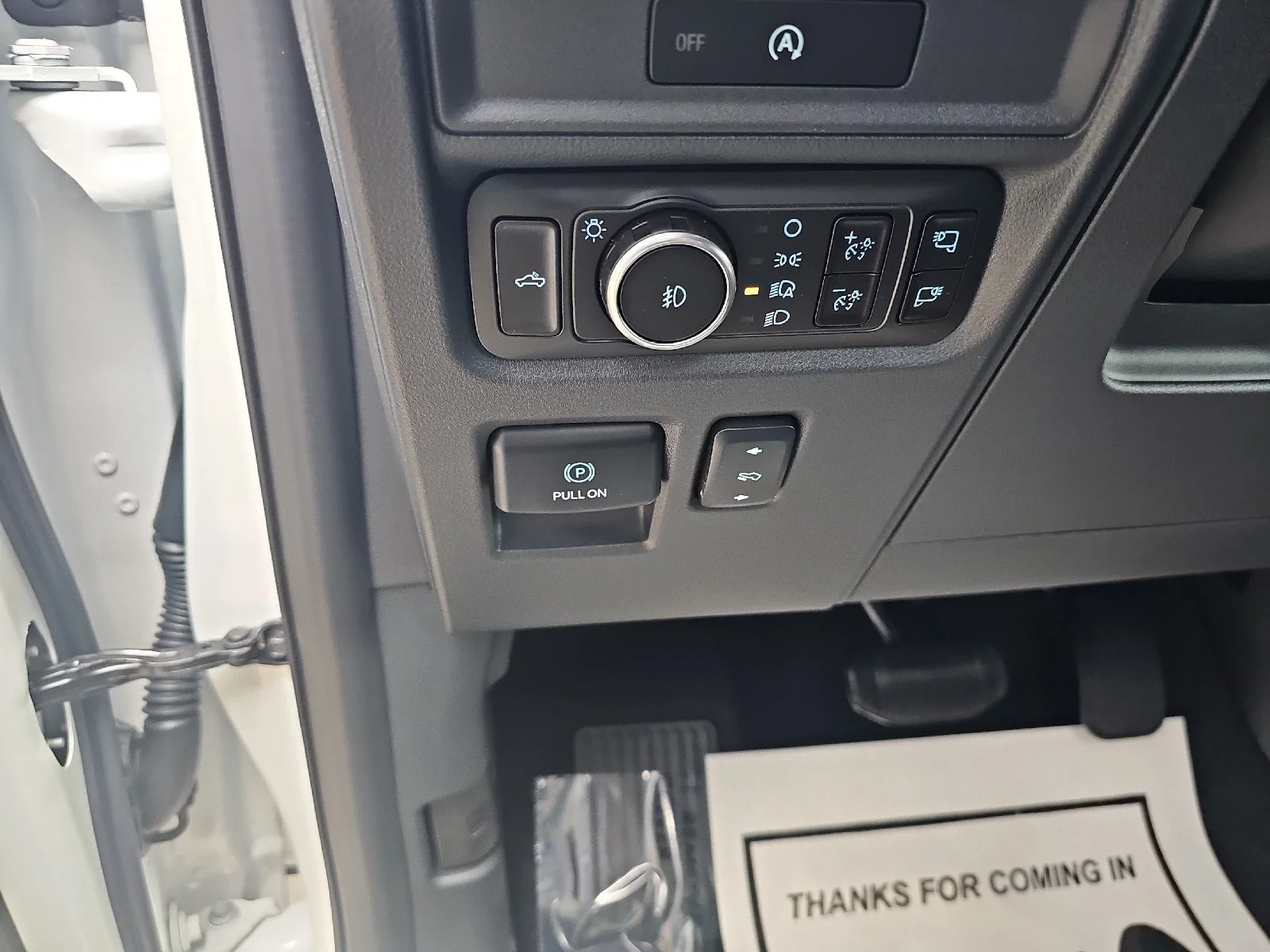 New 2025 Star White Metallic Tri-Coat Ford Platinum® image 25
