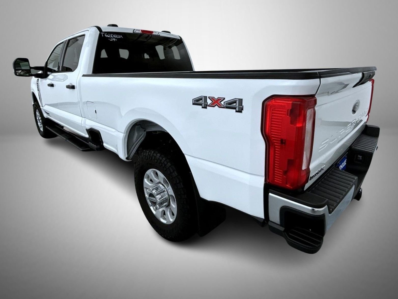 Used 2024 White Ford XLT image 7
