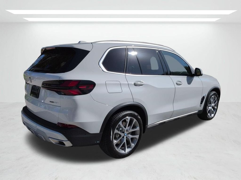 New 2026 Alpine White BMW xDrive40i image 4