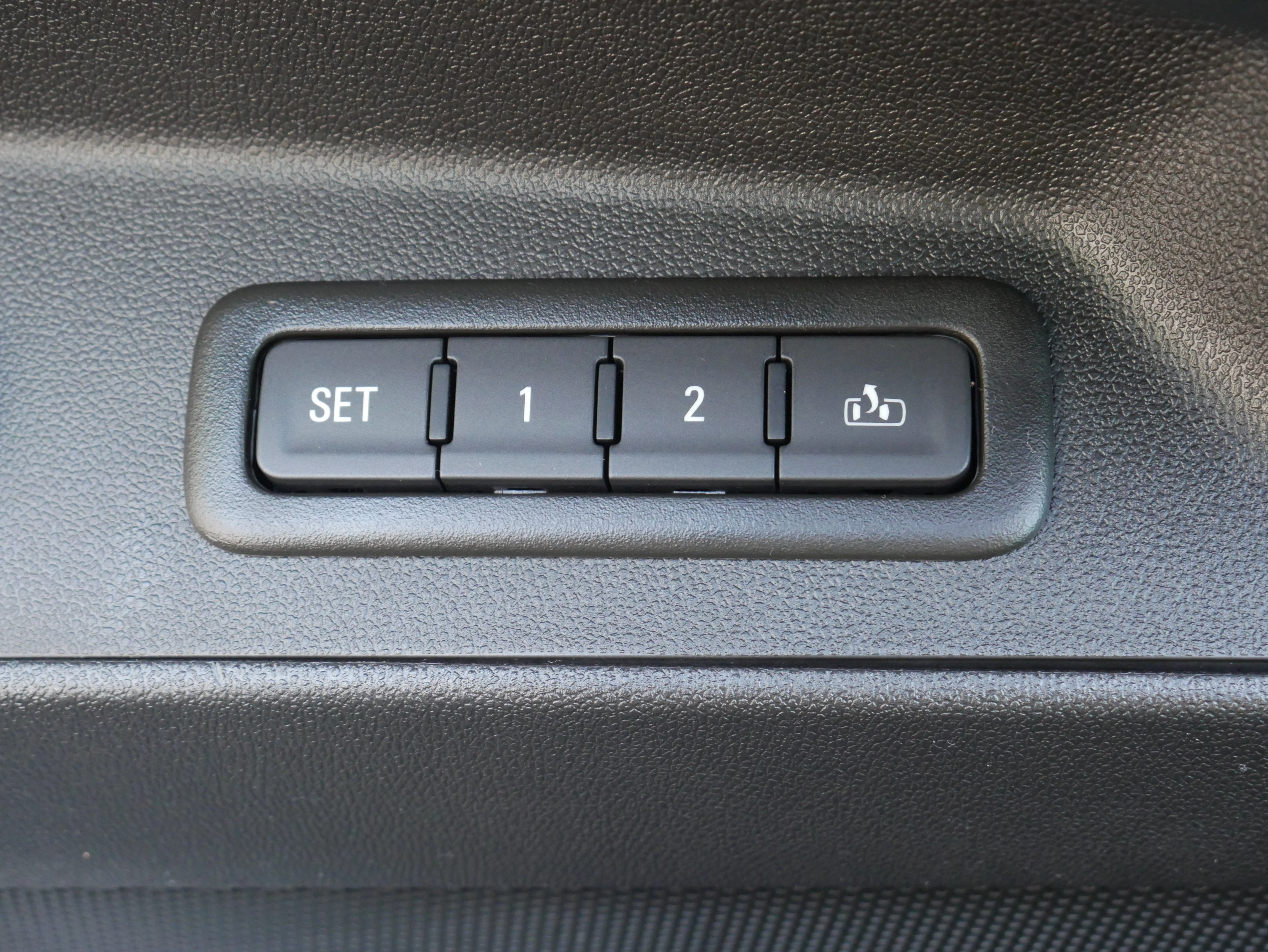 2024 Chevrolet Equinox Premier - Photo 31