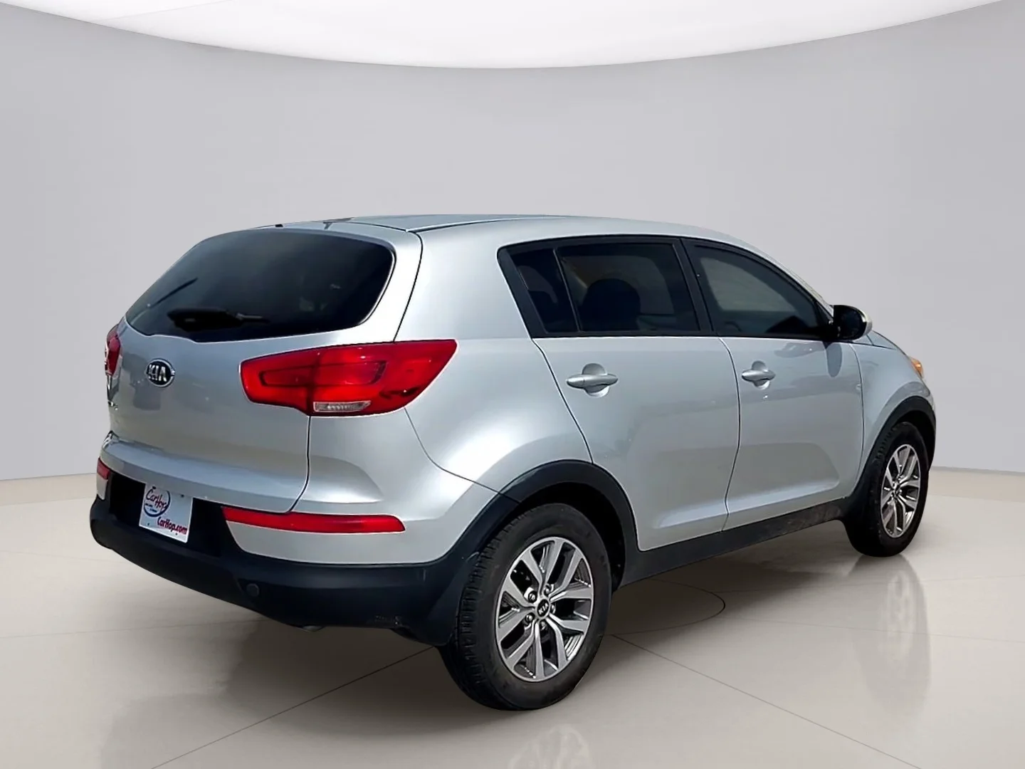 Used 2016 Silver Kia LX FWD image 5