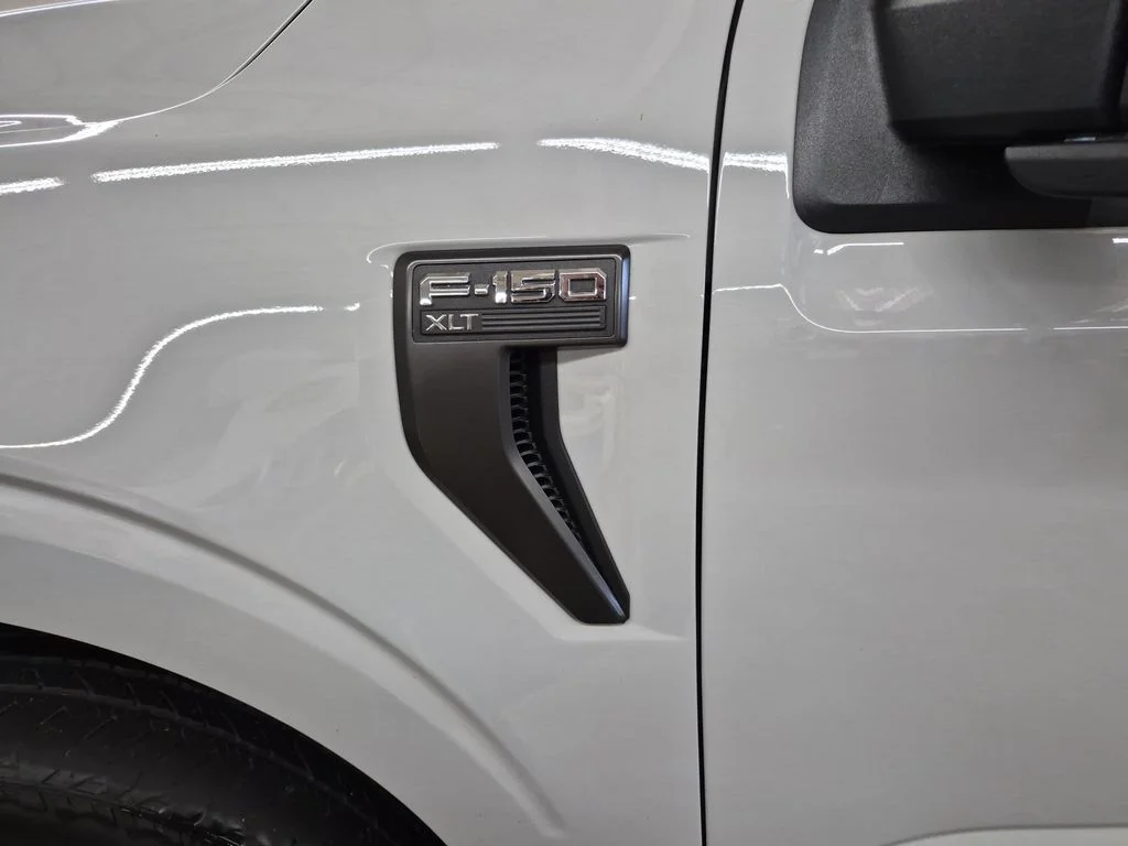Certified Used 2023 Avalanche Ford XLT image 11