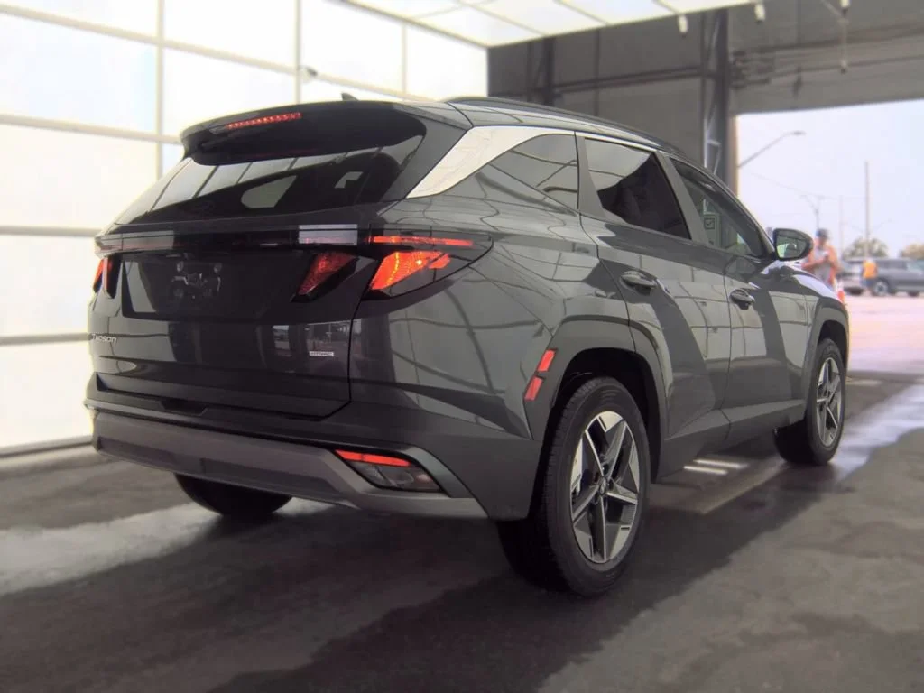 Used 2026 Gray Hyundai SEL Plus image 4