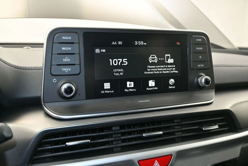 Used 2021 Green Kia S image 21