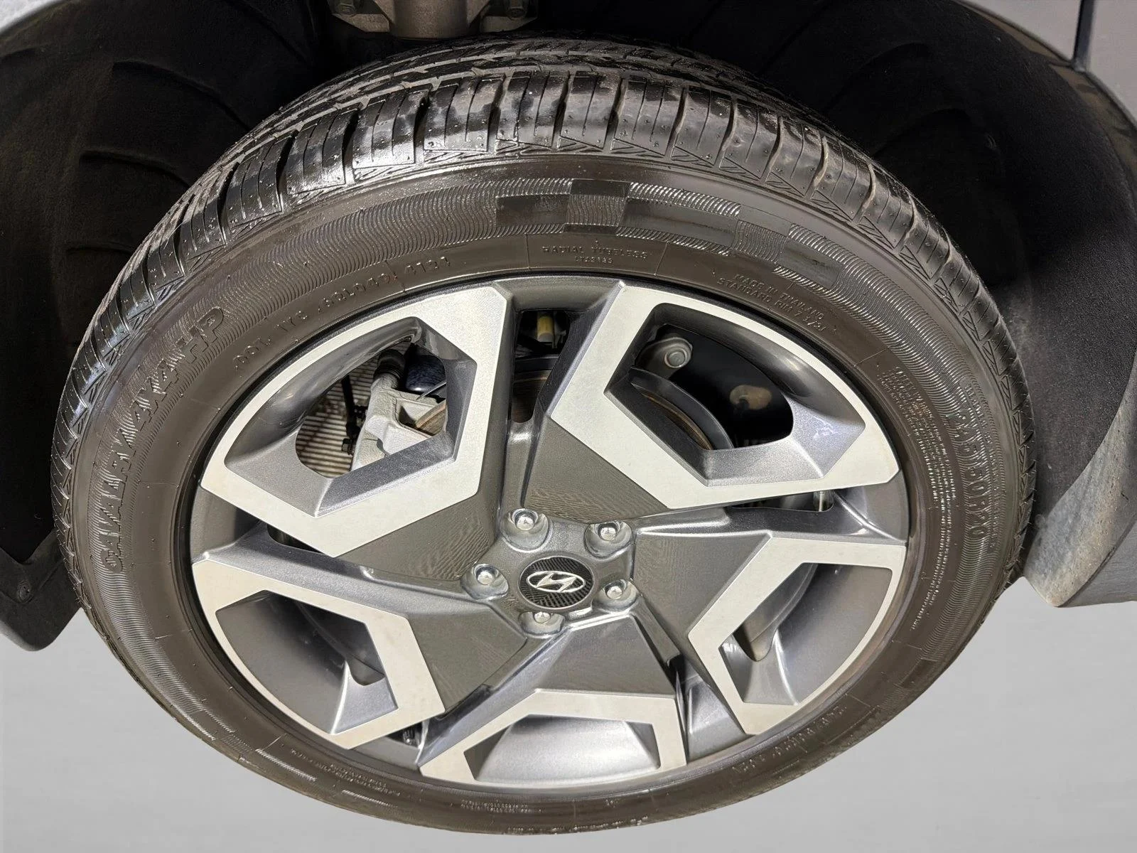Used 2023 Gray Hyundai SEL image 19
