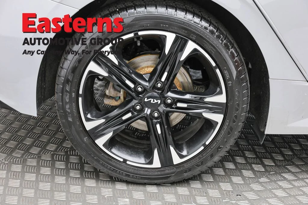 Used 2022 Gray Kia GT-Line image 31