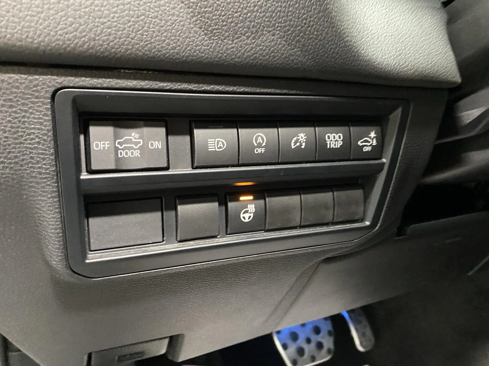 Used 2024 Wind Chill Pearl Toyota Limited image 14