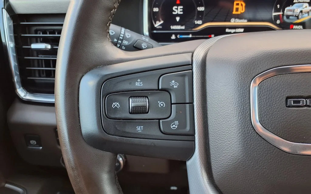 Used 2025 Black GMC Denali image 21