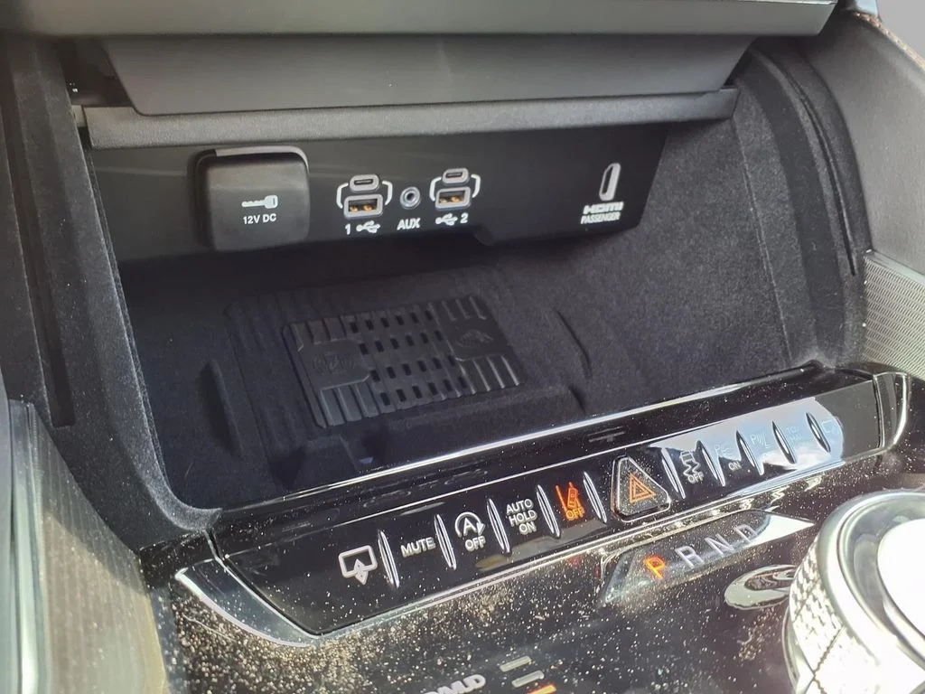 New 2026 High Gloss Black Exterior Paint Jeep Summit Reserve image 9