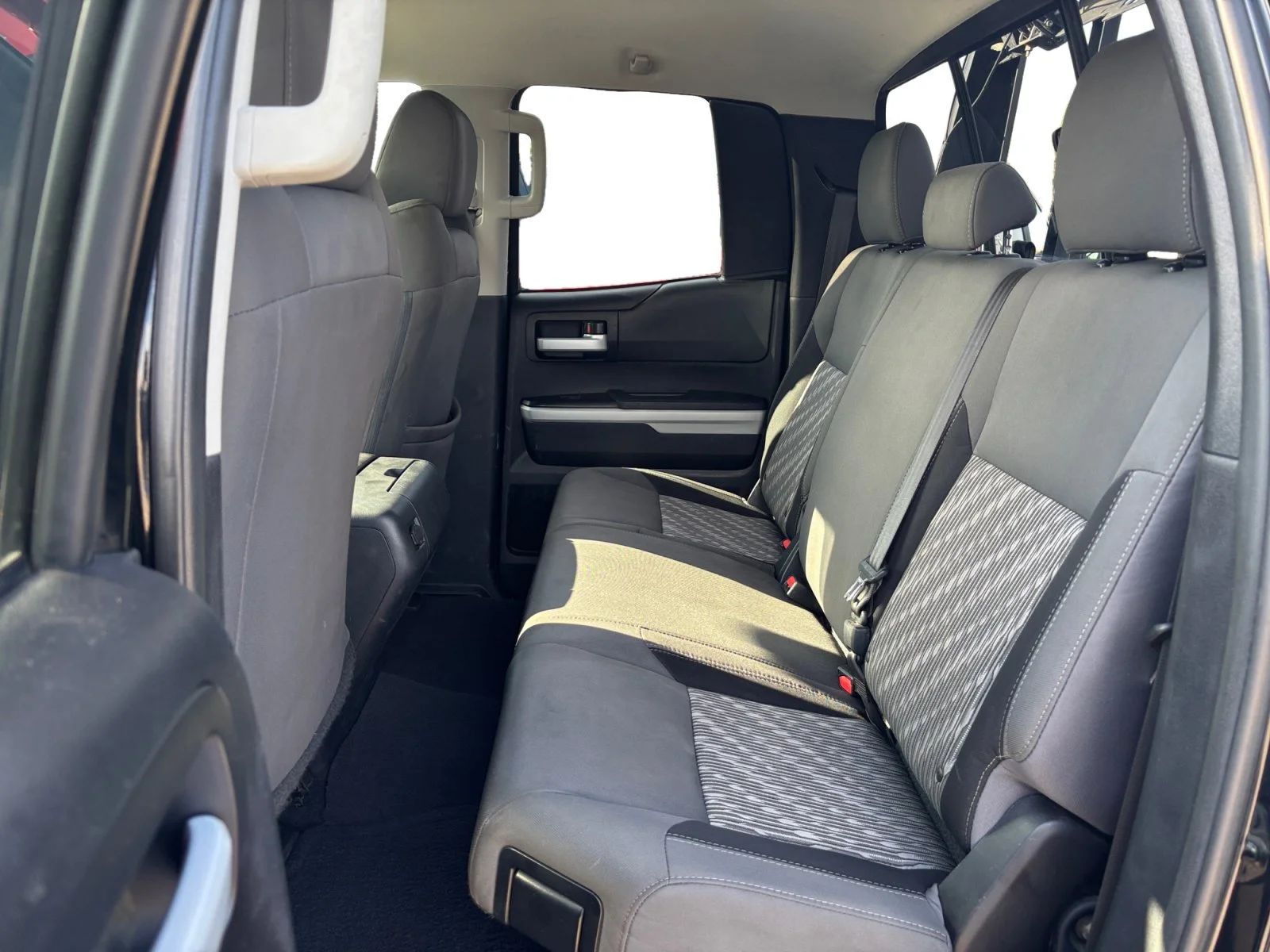 Used 2020 Black Toyota 4x4 Double Cab image 16