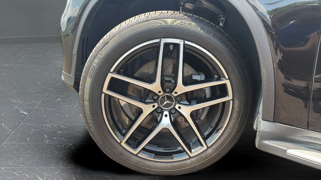 Used 2019 Black Mercedes-Benz GLE 43 AMG® image 29