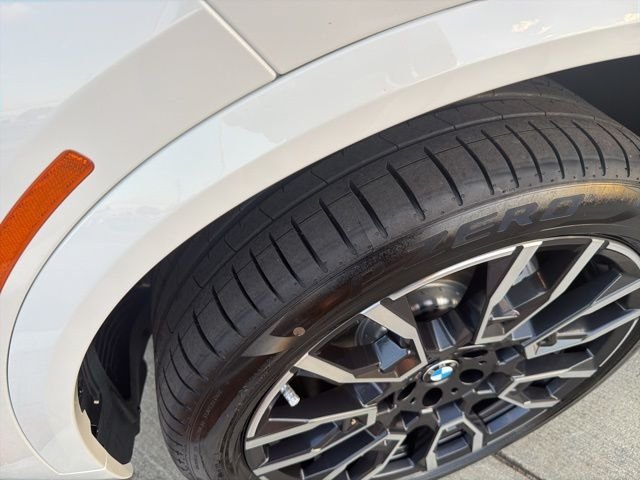 Used 2026 White BMW sDrive40i image 7