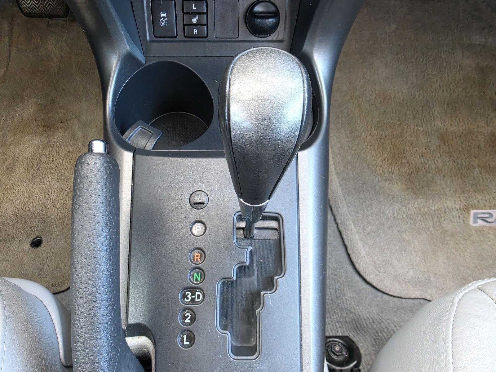 Used 2012 Classic Silver Metallic Toyota Limited image 17